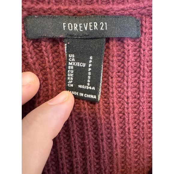 Forever 21 Cropped Distressed Maroon Sweater V Neck Size Small S - Picture 6 of 7